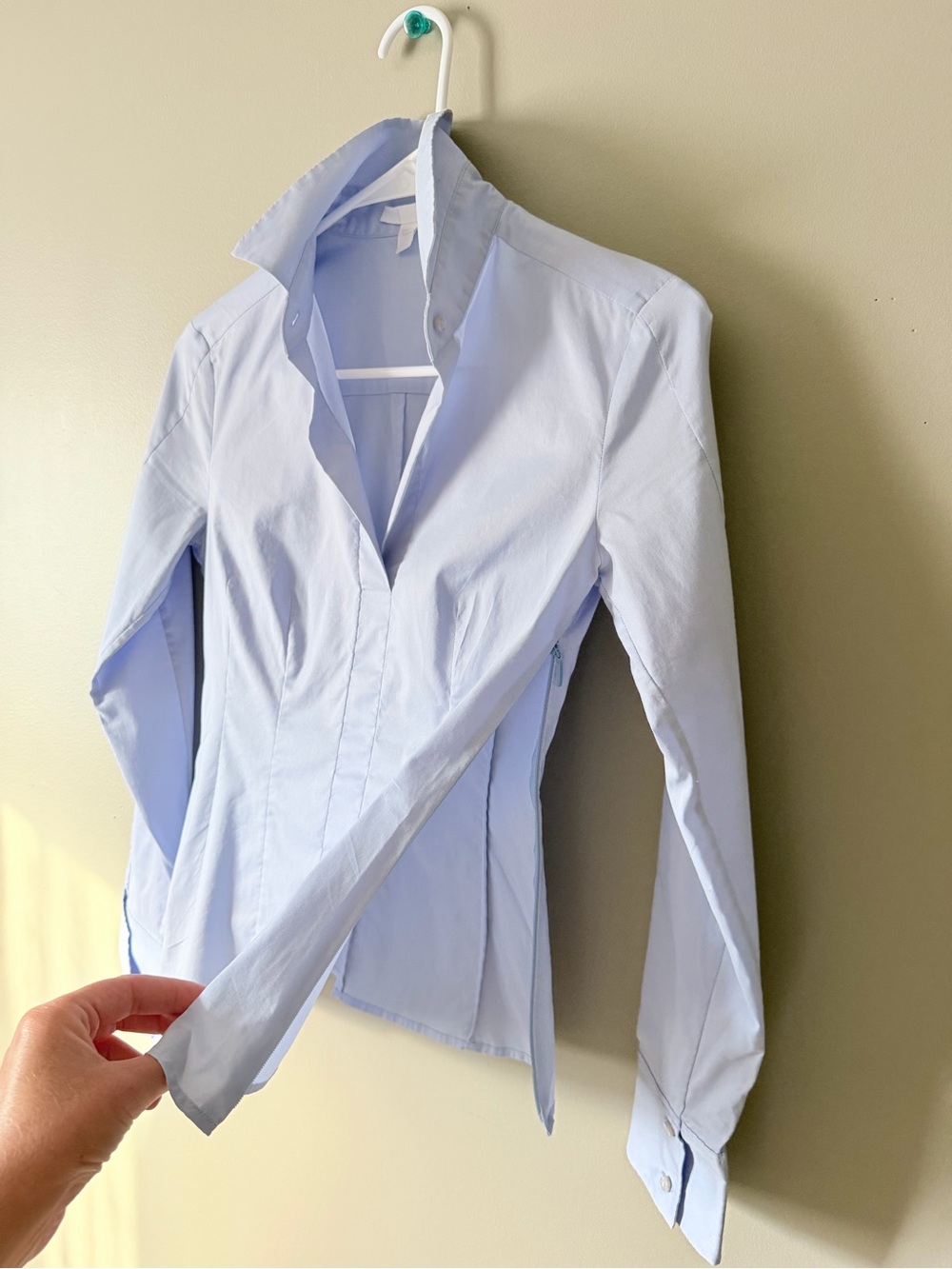 Hugo Boss Crisp Light Blue Fitted Button-Up/ zipper sides Shirt ladies XS